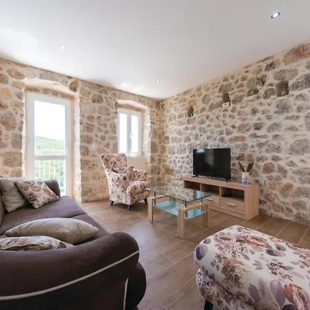 Four Bedroom Holiday In *