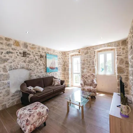 Prázdninový dům Four Bedroom Holiday In